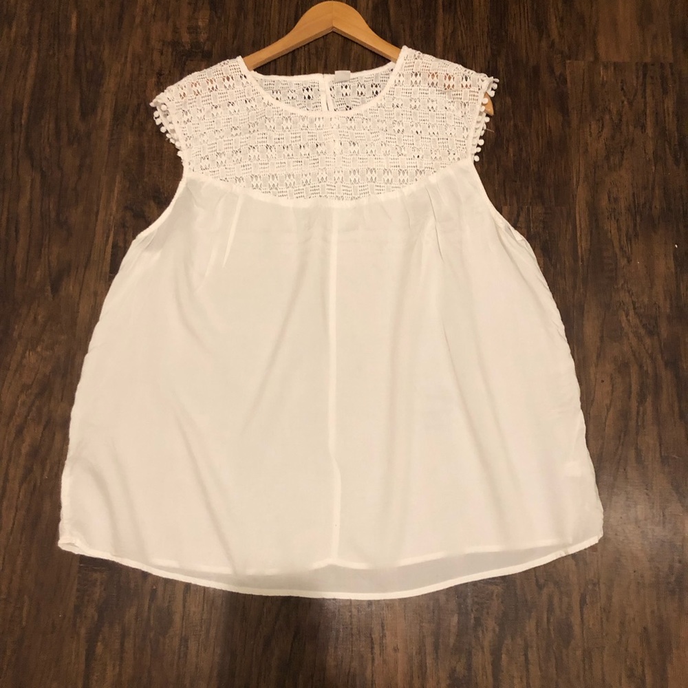 Old Navy sleeveless half lace top size XL